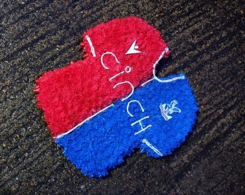 Funeral flowers t-shirt customised to favourite football team made by florist in Croydon, Surrey for funeral delivery in South London, UK