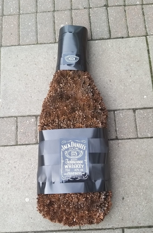 One size, approx 2.5ft long, any alkohol brand can be done By Croydon Blooms Florist