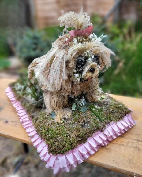 3d funeral dog tribute by Croydon Blooms