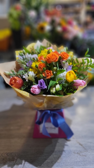 Eid Mubarak vibrant flowers perfect for celebrations 