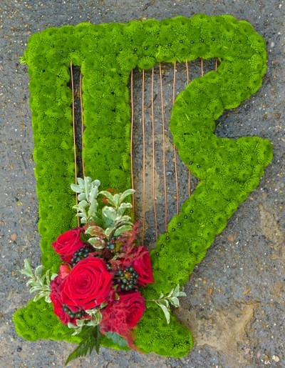 harp funeral flowers by Croydon Blooms