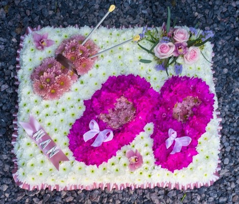 hobby related, knitting and wool funeral flowers