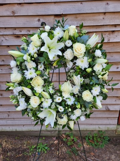 Standing Wreath Tribute in White