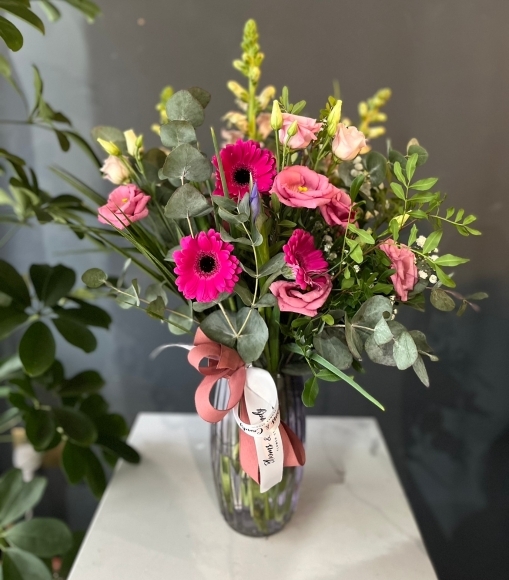 For best mummy ever flower gift by florist in Croydon 