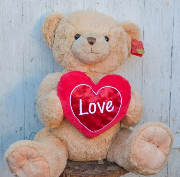 sof tlove teddie bear for same day delivery service in Croydon, CR